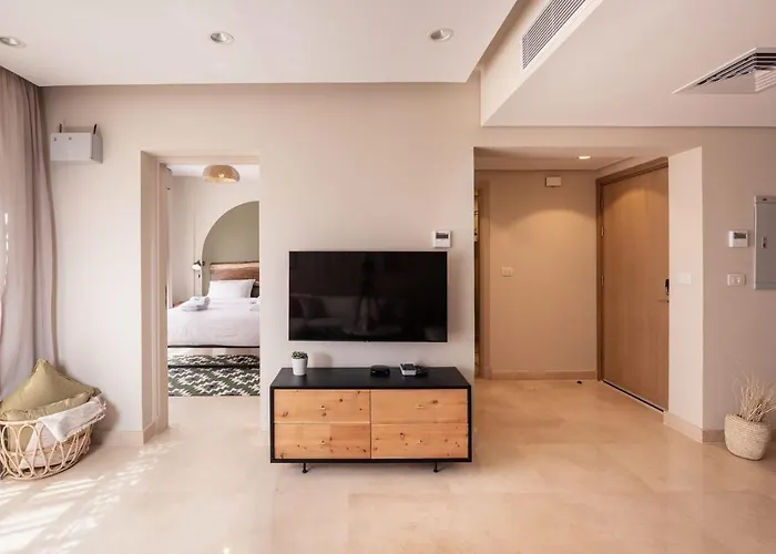 Earthy & Tranquil 1 Bdr Mangroovy Free Pool & Access Apartman Gurdaka